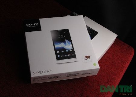 Sony Xperia S đặc biệt về Việt Nam giá 16,5 triệu đồng