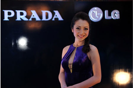 Dàn sao Việt đầu tiên sở hữu điện thoại PRADA by LG 3.0