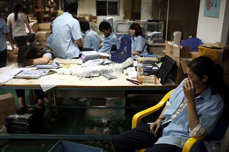 Trung Quốc truy quét nguồn cung cấp iPhone dỏm