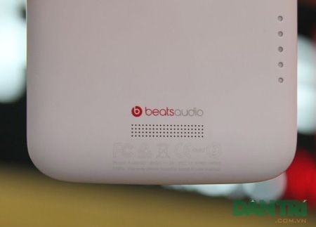 Đập hộp điện thoại lõi tứ HTC One X đầu tiên về Việt Nam