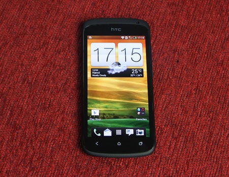 Đập hộp HTC One S siêu mỏng đầu tiên tại Việt Nam