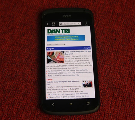 Đập hộp HTC One S siêu mỏng đầu tiên tại Việt Nam
