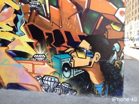 Nokia Lumia 900 và iPhone 4S “đọ” camera