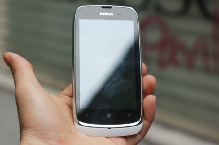 Nokia đưa 4 điện thoại Lumia đầu tiên về Việt Nam | Báo Dân trí