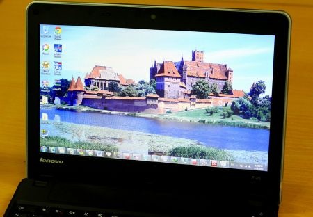 Lenovo ThinkPad Edge E125- Nhỏ gọn và cứng cáp - 4 Lenovo ThinkPad Edge E125- Nhỏ gọn và cứng cáp