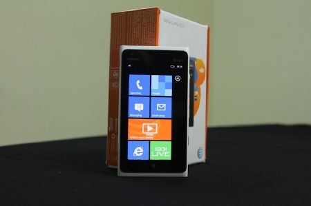 Nokia Lumia 900 về Việt Nam giá 12,3 triệu đồng