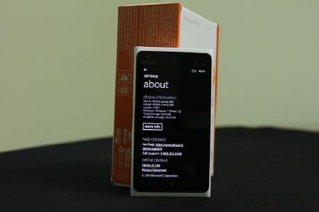 Nokia Lumia 900 về Việt Nam giá 12,3 triệu đồng