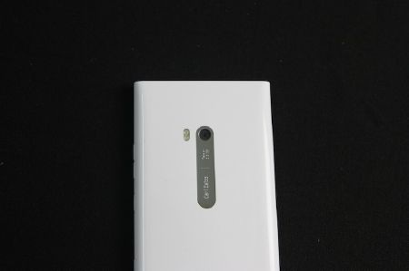 Nokia Lumia 900 về Việt Nam giá 12,3 triệu đồng