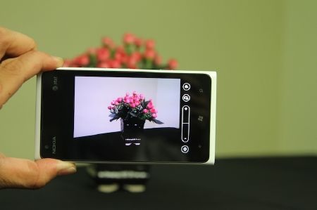 Nokia Lumia 900 về Việt Nam giá 12,3 triệu đồng