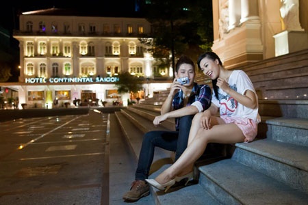 Loạt máy ảnh Cyber-shot "hút" khách hàng thích chụp đêm - 2 Loạt máy ảnh Cyber-shot hút khách hàng thích chụp đêm