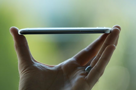 Thiết kế mỏng 8,7 inch, chỉ dày hơn 0,1mm so với Galaxy S III.