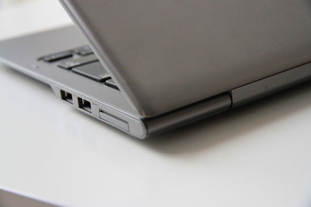 Những nét bo tròn sang trọng của Samsung Sereis 5 535