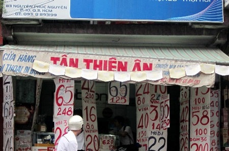 Khách hàng thoải mái lựa chọn SIM trả trước đã kích hoạt.