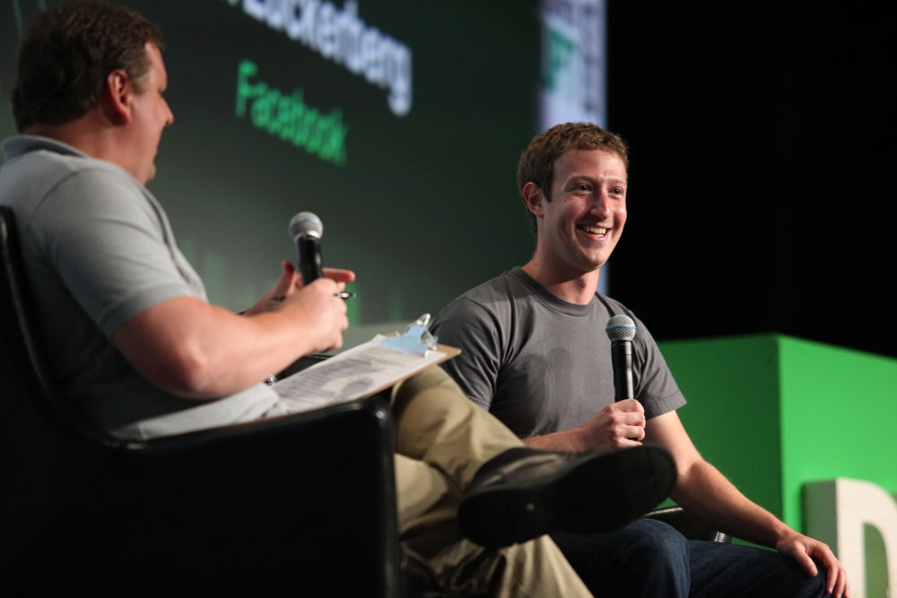 Mark Zuckerberg: Điện thoại Facebook là một “sai lầm” - 1 CEO Mark Zuckerberg trả lời phỏng vấn tại Hội nghị Techrunch.