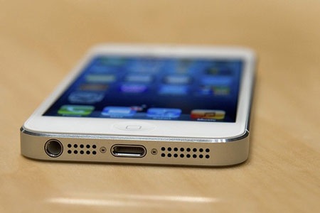 iPhone 5 với những cải tiến mới đáng được ghi nhận.