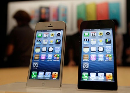 Tim Cook và thách thức vượt qua tượng đài Steve Jobs quá cố.