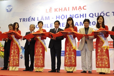 4 ông lớn “độc chiếm” triển lãm Mobile Việt Nam 2012