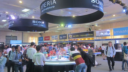 4 ông lớn “độc chiếm” triển lãm Mobile Việt Nam 2012