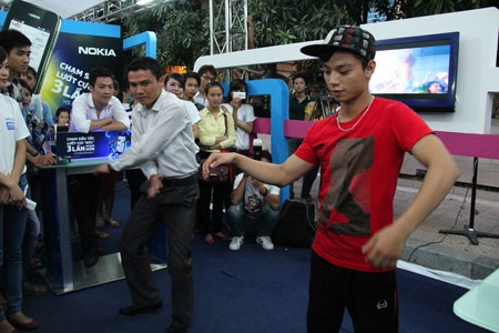 Tân sinh viên Hà Thành tham gia ngày hội lướt “dế” - 2 3 ngày - ngàn sinh viên - triệu niềm vui