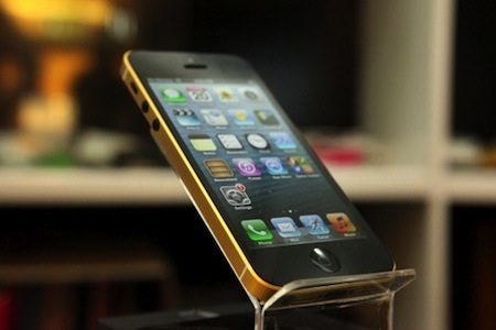 iPhone 5 khảm rồng đặc biệt ra mắt tại Việt Nam - 2 Khôi Linh