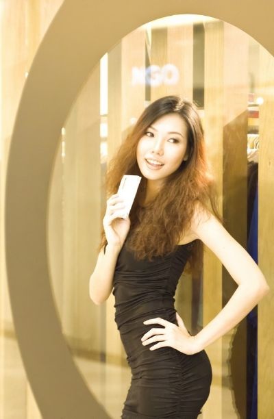 Chân dài cá tính với Touch KEM 432m - 4 Chân dài cá tính với Touch KEM 432m