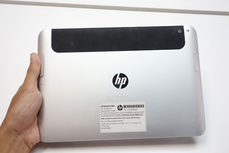 Máy được thiết kế với độ bền cao nhờ lớp kính cường lực Gorilla Glass 2