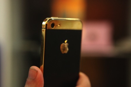 iPhone 5 đúc vàng nguyên khối giá 380 triệu tại Việt Nam - 9 Khôi Linh
