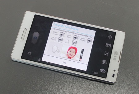 Dùng thử tính năng “dịch nhanh” trên LG Optimus L9 - 2 Chụp ảnh bằng cách ra lệnh giọng nói.