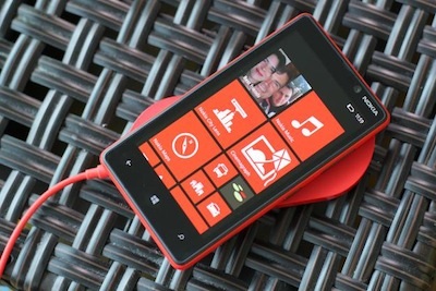 Hồ Vĩnh Khoa “săn” Nokia Lumia 820 - 3 Hồ Vĩnh Khoa “săn” Nokia Lumia 820