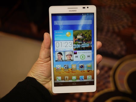 “Gia vị” quá liều trở thành “kẻ phá đám” Phablet - 1 Huawei Ascend Mate 6,1 inch quá to để gọi là điện thoại?