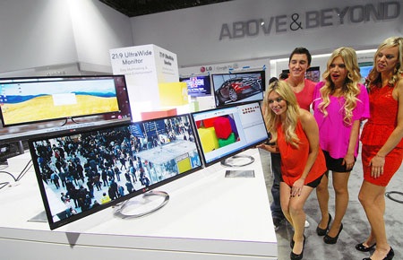 Những mẫu TV kiểu dáng mới của LG.