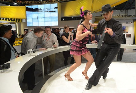 Vũ điệu latin tại CES.