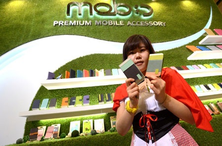 Các người đẹp phụ kiện.