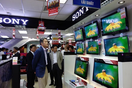 TV LED giá rẻ hot hàng dịp mua sắm cuối năm - 2 TV LED giá rẻ đang thu hút nhiều người dùng quan tâm.