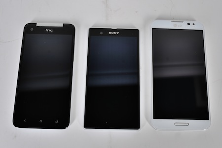 “Hàng khủng” LG Optimus G Pro xuất hiện tại TPHCM - 10 LG Optimus G Pro (phải) so dáng cùng các đối thủ HTC Butterfly (trái) và Sony Xperia Z (giữa)