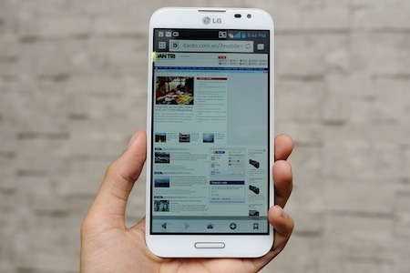 Những phablet đình đám nhất năm 2013 - 5 “Hàng khủng” LG Optimus G Pro xuất hiện tại TPHCM