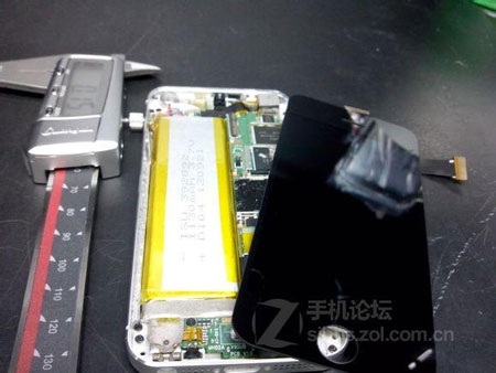 Rò rì hình ảnh iPhone 5S từ nhà máy Foxconn - 5 Rò rì hình ảnh iPhone 5S từ nhà máy Foxconn