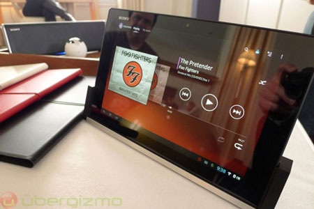 Máy tính bảng Xperia Tablet Z bán từ quý II, giá 499 USD - 1 Xperia Tablet Z là máy tính bảng mỏng nhất thế giới hiện nay.