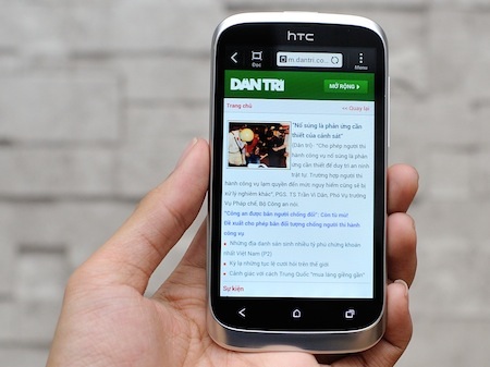 Smartphone Android rẻ nhất của HTC bán ra tại Việt Nam - 2 Máy có màn hình 4 inch.