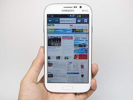 Khi lướt web toàn màn hình, phông chữ của máy không hiển thị rõ do hạn chế độ phân giải