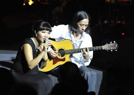 Những chuyện chưa kể về…. “Đôi tay mẹ” - 2 Nhạc sĩ Thanh Phương và Diva Hà Trần