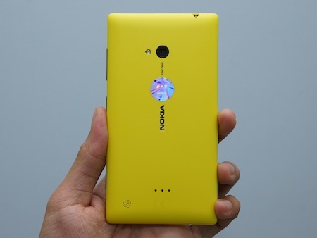 Cận cảnh Nokia Lumia 720 vừa bán ra giá 7,25 triệu đồng - 2 Màn hình 4,3 inch IPS có cảm ứng siêu nhạy Super Sensitive.
