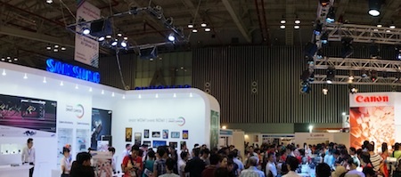 Samsung và Canon là hai tên tuổi lớn góp mặt trong triển lãm với hai gian hàng lớn