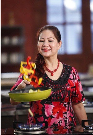 Đột nhập hậu trường cuộc thi “Vua đầu bếp” - 4 Cô Minh Thủy (nội trợ) là một trong những thí sinh nữ của MasterChef nhận được