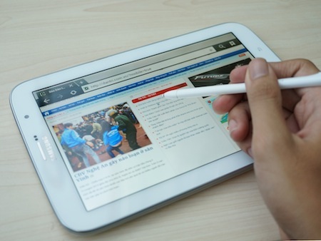 Tính năng Air View giúp dễ dàng lướt web cũng như xem trước một album ảnh