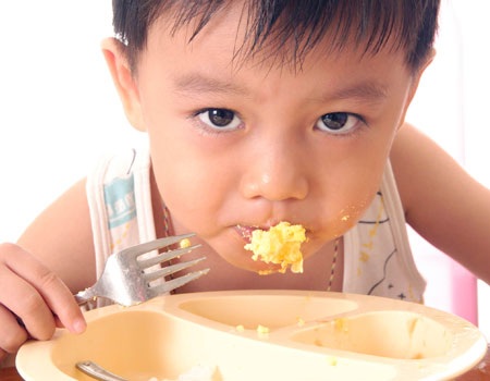 Nỗi lòng của người mẹ có con suy dinh dưỡng