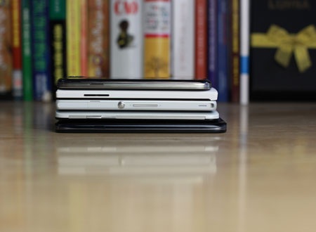 Hình ảnh Galaxy S4 đọ dáng với 4 đối thủ điện thoại Full HD