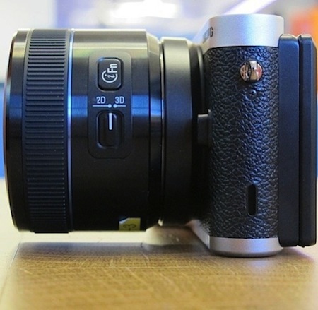 NX300 với hệ thống lens i-Function quen thuộc