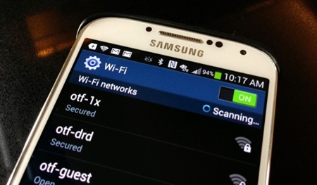 Samsung xác nhận Galaxy S4 gặp lỗi kết nối Wi-Fi - 1 Galaxy S4 xảy ra lỗi kết nối với router của D-Link.