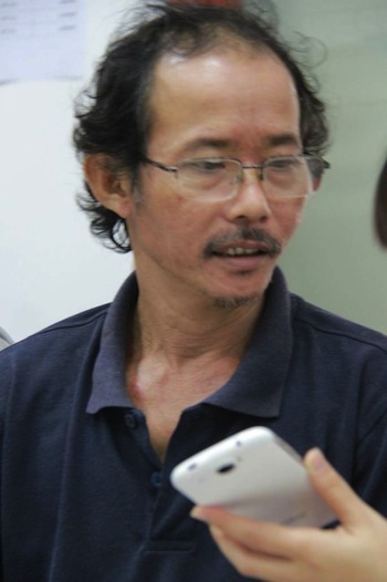 Còn hơn 1 giờ mới đến giờ bắt đầu nhưng khách đến kín hết cả
showroom Mobiistar